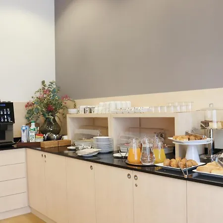 오닉스 람블라 3*