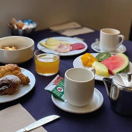 Hotel Onix Rambla 3*