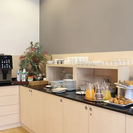 Hotel Onix Rambla 3*