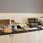 Hotel Onix Rambla 3*